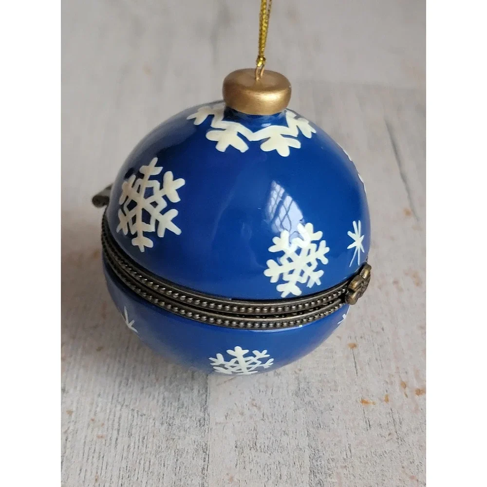 Blue snowball porcelain snowflake trinket container ornament Xmas